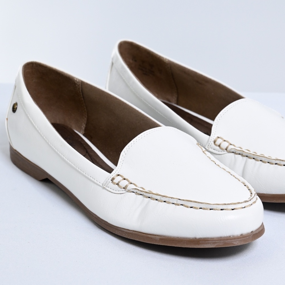 Life Stride White Faux Leather loafer